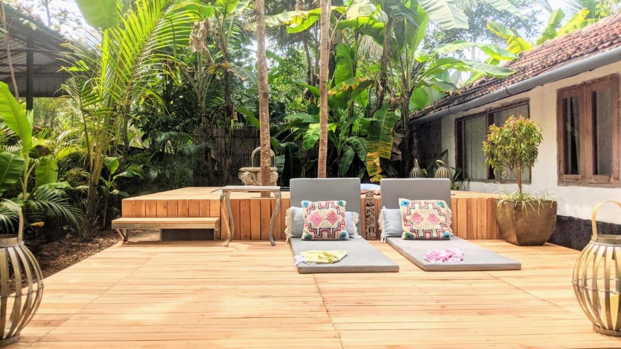Sunsets And Palm Trees Bed & Breakfast Alappuzha Exterior foto