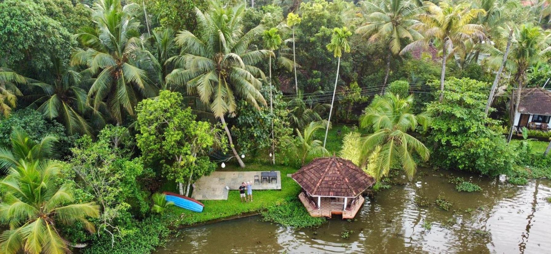 Sunsets And Palm Trees Bed & Breakfast Alappuzha Exterior foto