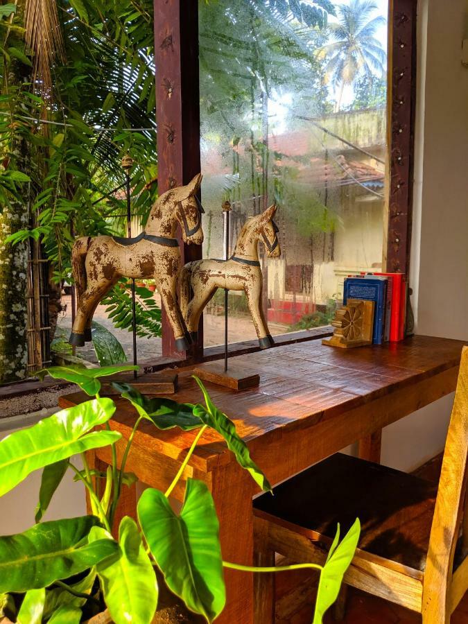 Sunsets And Palm Trees Bed & Breakfast Alappuzha Exterior foto