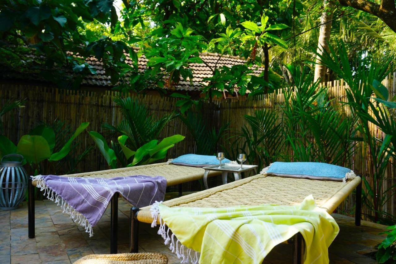 Sunsets And Palm Trees Bed & Breakfast Alappuzha Exterior foto